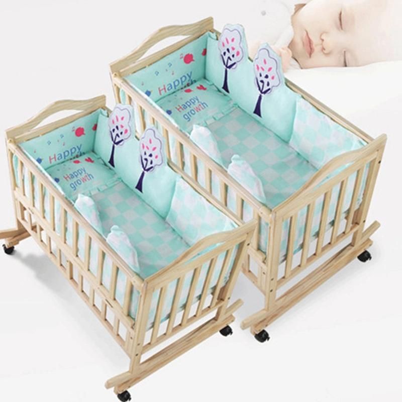 Solid Wood Baby Crib European Multi-Functional Newborn Pine Baby Bed Cradle/Children′s Cot Bed