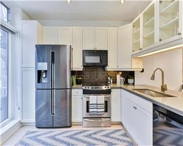 Minimalist Design Multifunctional Durable Transparent Solid Wood Kitchen Cabinet