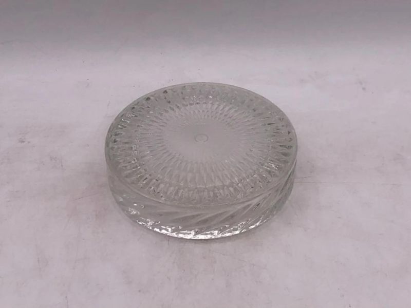 Elegant Clear Glass Candle Holder with Pattern and Glass Lid