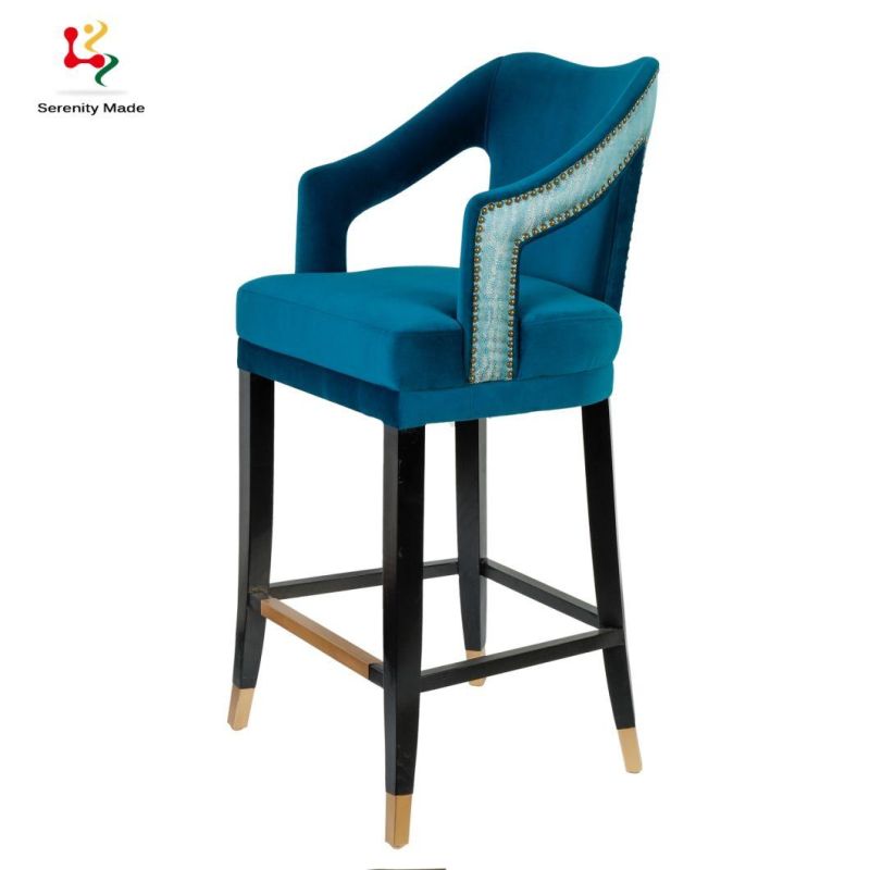 High Selling European Style Velvet Fabric Upholstery Bar Stool Metal Leg Stool Cafe Restaurant Stool