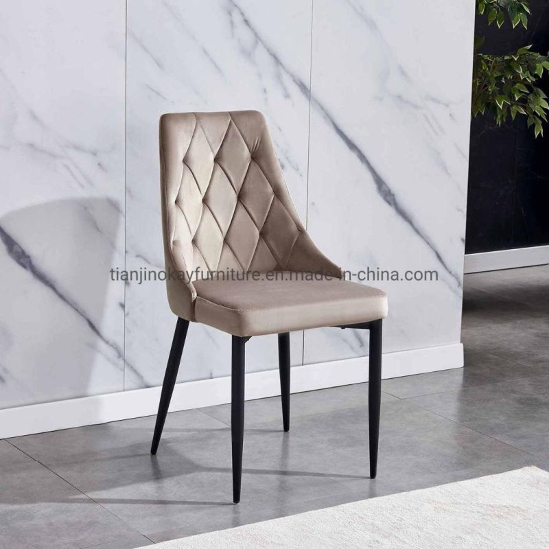 China Factory Wholesale New Design Modern Home Furniture Living Room European Metal Legs Dining Chair with Dark Grey Velvet Fabric