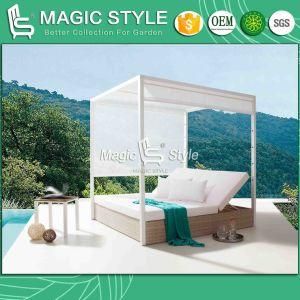 Hotel Wicker Sunbed with Cushion Outdoor Daybed with Pillows Garden Sun Bed Rattan Wicker Daybed Leisure Wicker Double-Bed Patio Furniture
