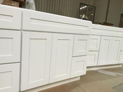 Customized White Shaker Solid Wood Kitchen Pantry Cabinet for Wholesalers