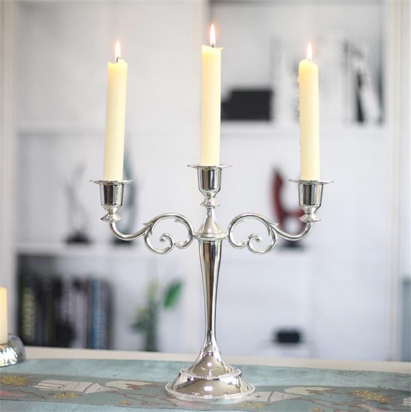 OEM/ODM Retro Metal Iron Candlestick for Home Decoration Table Art Candle Holder