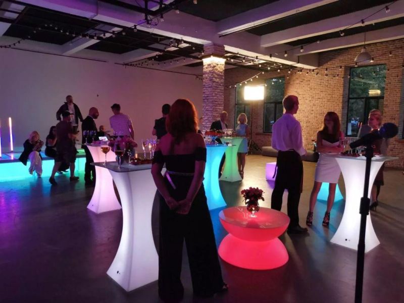 2022 Hl305 Modern Nightcule Light up Furniture LED Bar Cocktail Table and Chairs LED Light RGB Color