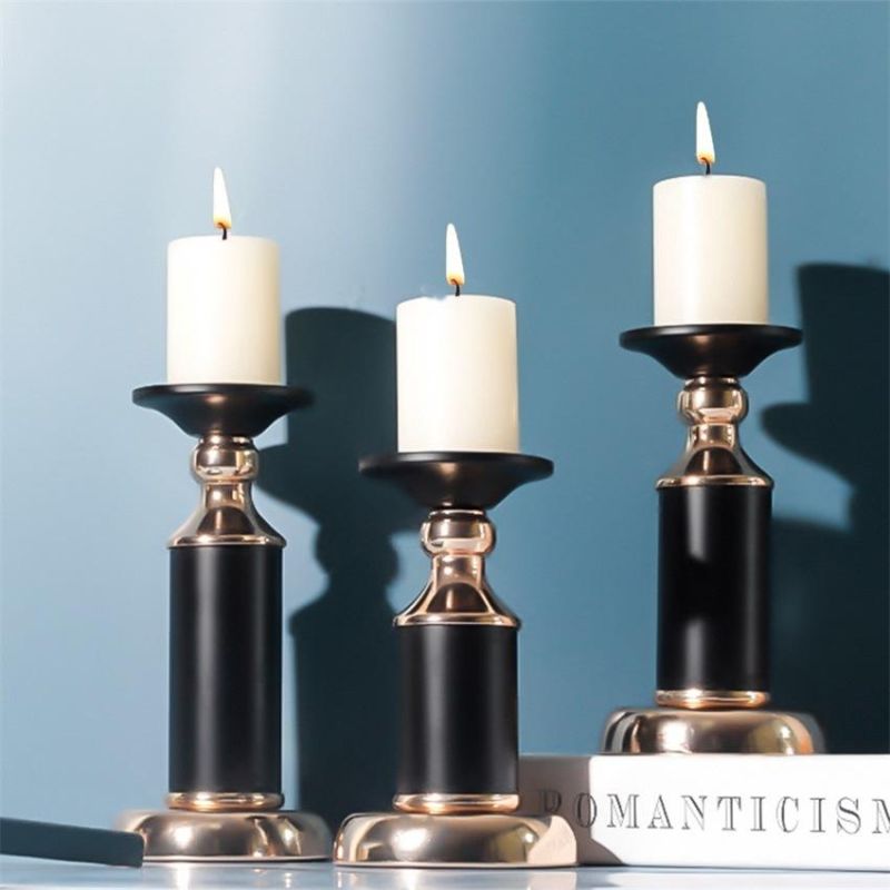 European Style Light Luxury Retro Iron Art Metal Christmas Candlestick Decoration Dining Table Home Decoration Romantic Candlelight for Dinner Party