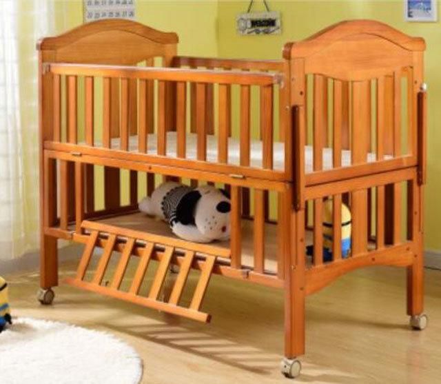 European Eco-Friendly Solid Wood Newborn Stitching Adult Bed Multi-Function Cradle Bed Baby Children′s Crib
