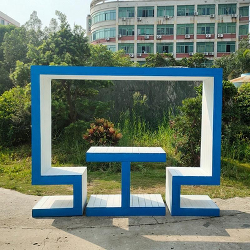 Heart Shape Bench Swing Seat for Tourism Photograph