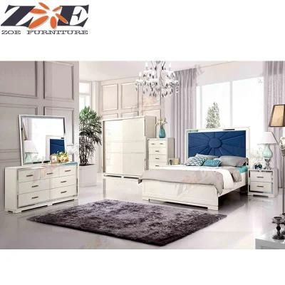 Modern Luxury MDF High Gloss PU Painting White Bedroom Set with Mirrored Strip