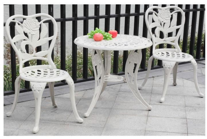 White Cast 3 Piece Bistro Outdoor Patio Set Leaf Design Weather Resistant Round Table 2 Chairs Garden Furniture