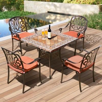 Outdoor Cast Aluminum Table and Chair Combination European Villa Furniture Leisure Table and Chair