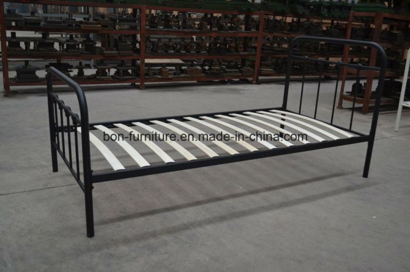 Kent Metal Double Bed/ 4′ 6′ ′ Metal Bed