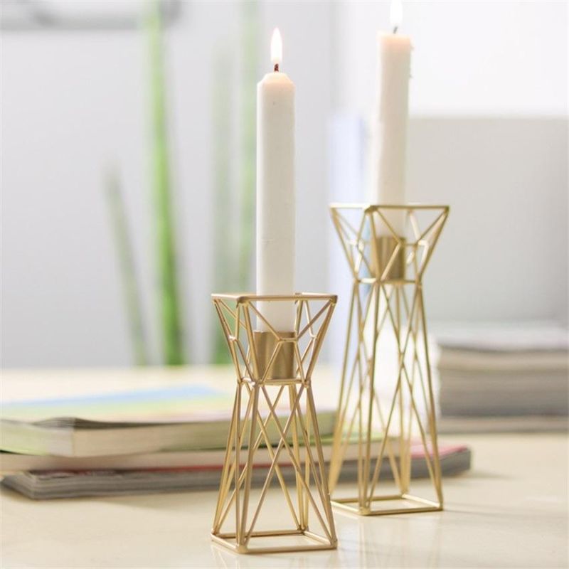 Valentine′ S Day Candlelight Dinner Props Metal Candlestick Ins Creative Single Head Candlestick